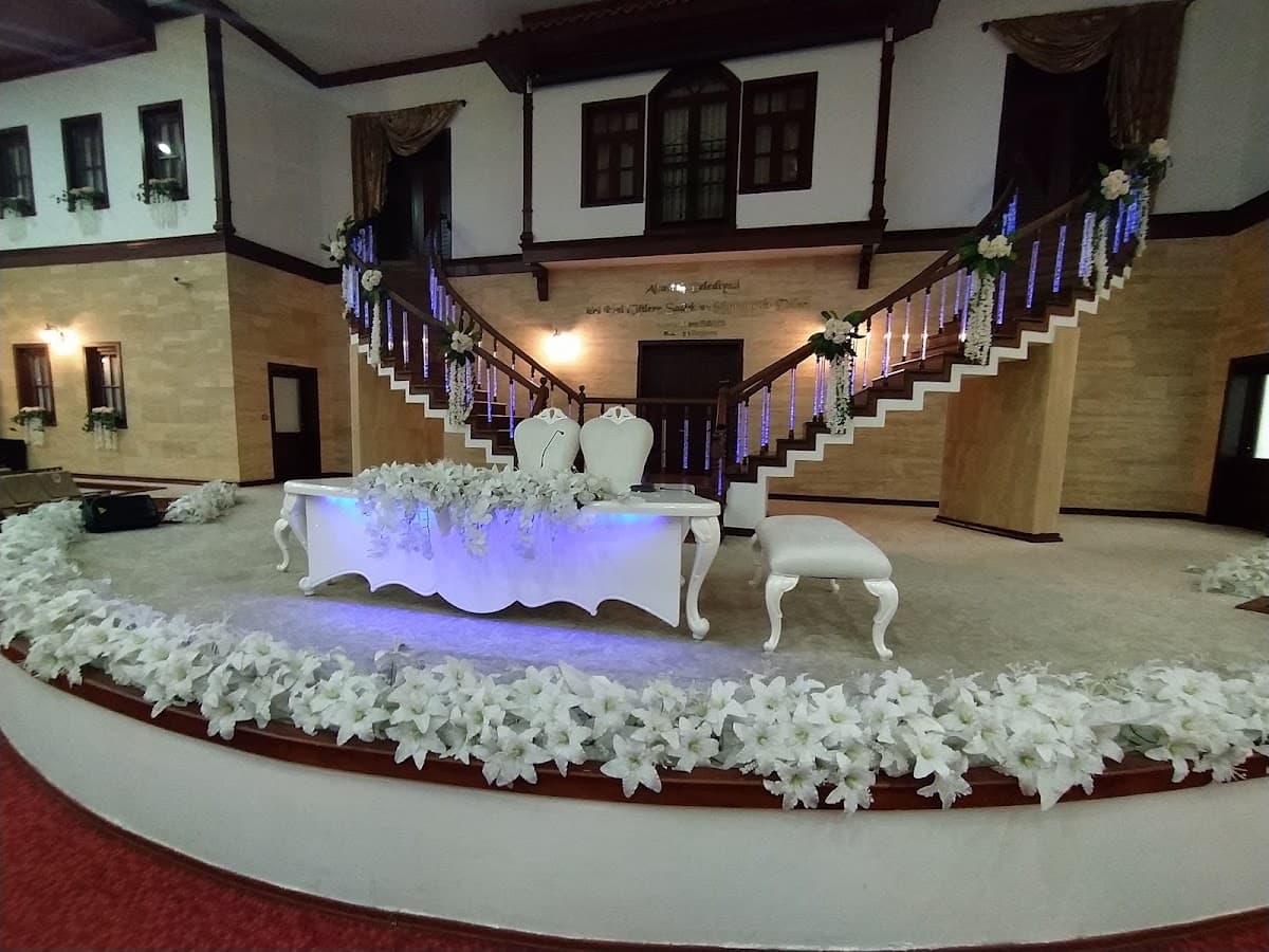 Hamam Önü Altın Nikah Sarayı